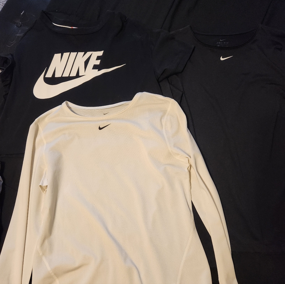 Nike bundle - Picture 3 of 4